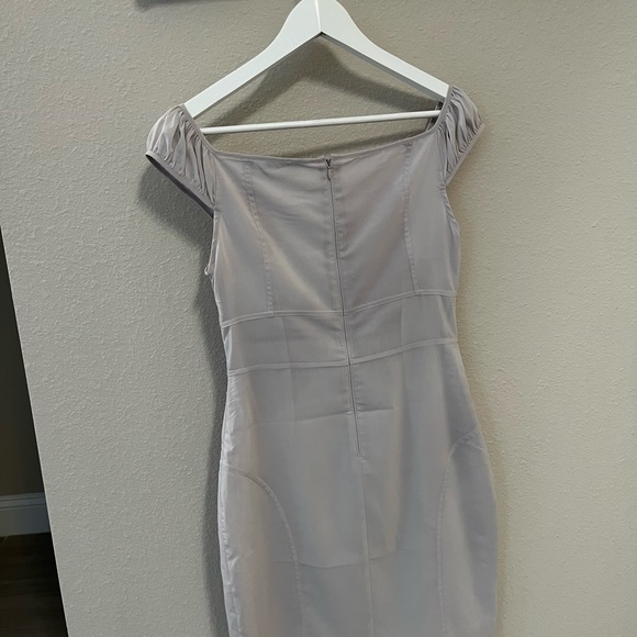 Guess Dress. Size 38 or 6 - Picture 3 of 9